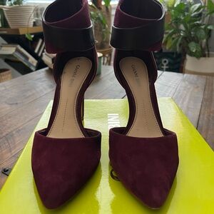 Gianni Bini Deep Purple Ankle Cuff Heels Sz 7